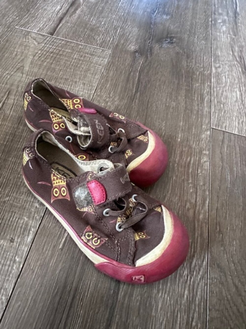Keen shoes size 9 childrens